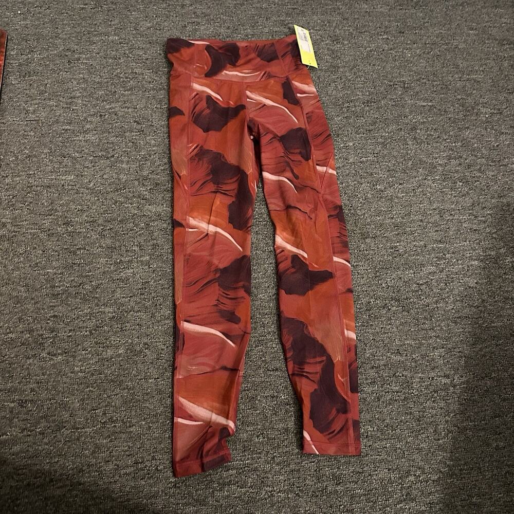 All In Motion Marbled Red Leggings With Pockets Size XS